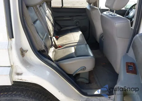 2006 Jeep Commander from USA, damaged, VIN 1J8HG48N66C228591